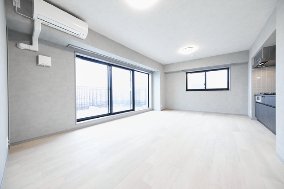 大きめの窓からルーフバルコニーにアクセスができます。※写真は同タイプ住戸です。