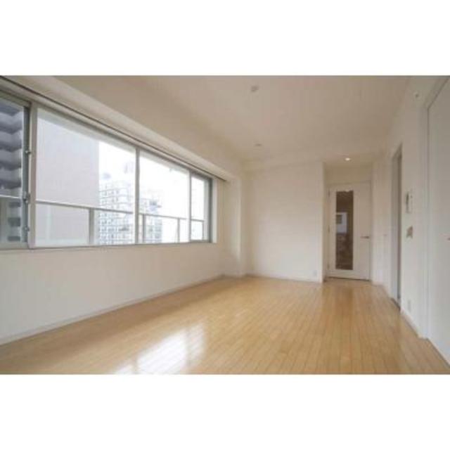 幅に広く窓が広がり〼。※写真は同タイプ住戸です。