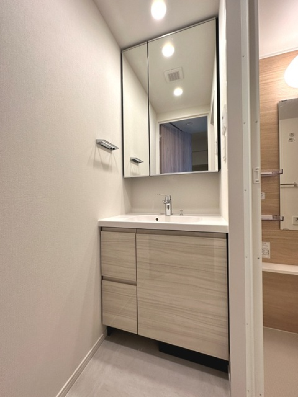 独立洗面台です。※写真は同タイプ住戸です。