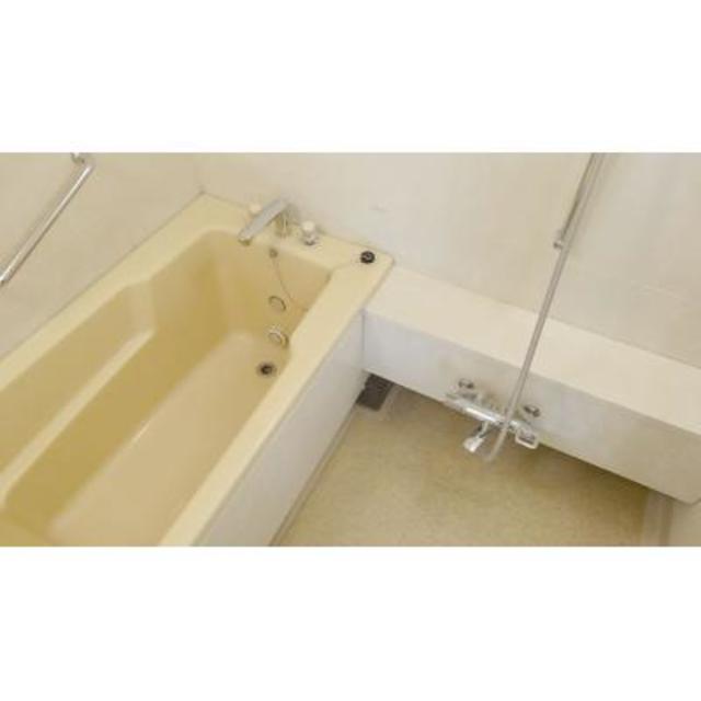 浴室はコンパクト