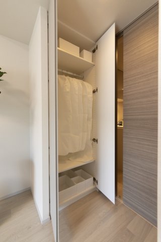 収納を開けた時の様子。※参考写真　