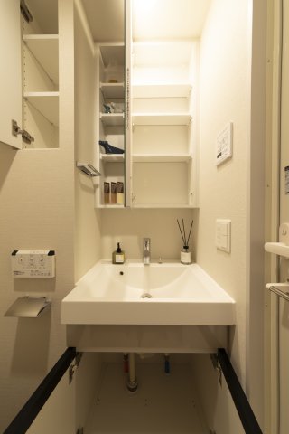 収納を開けた時の様子。※参考写真