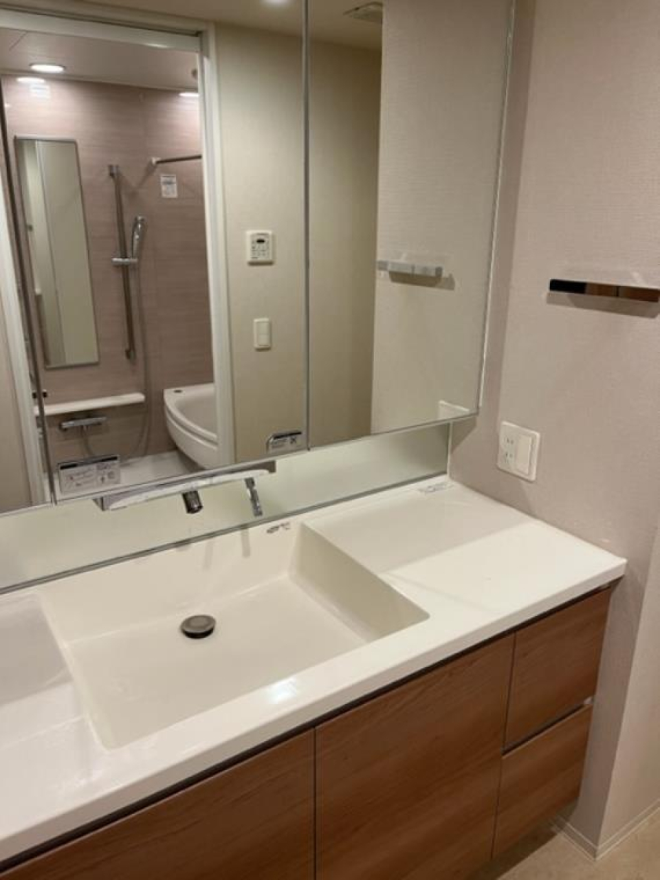 嬉しい独立洗面台。