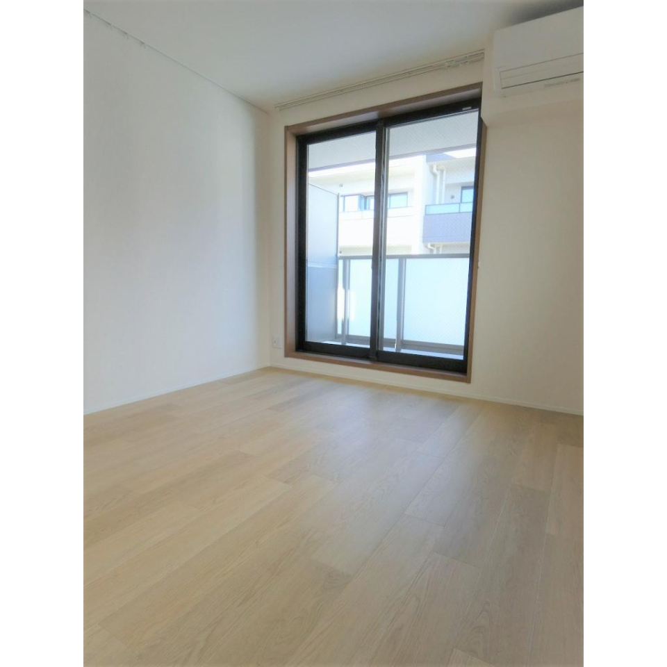 6帖の洋室もあります。