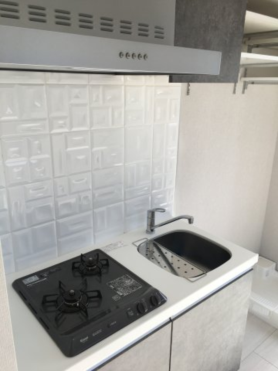 キッチンがオシャレすぎて！近未来的な感じのキッチン。かっこいい！