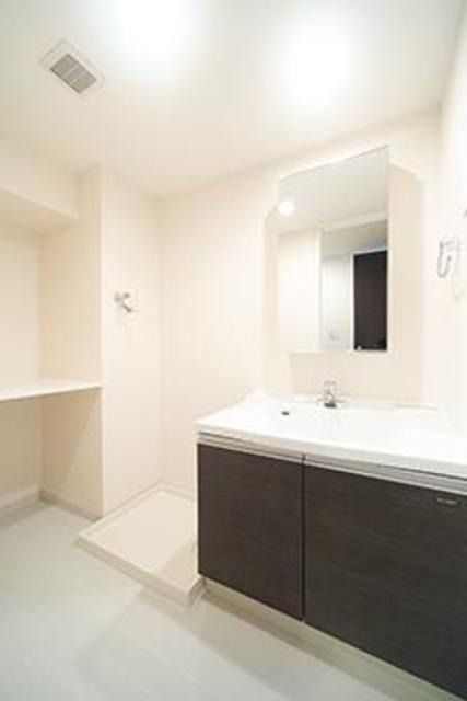 嬉しい独立洗面台。※写真は同タイプ住戸です。