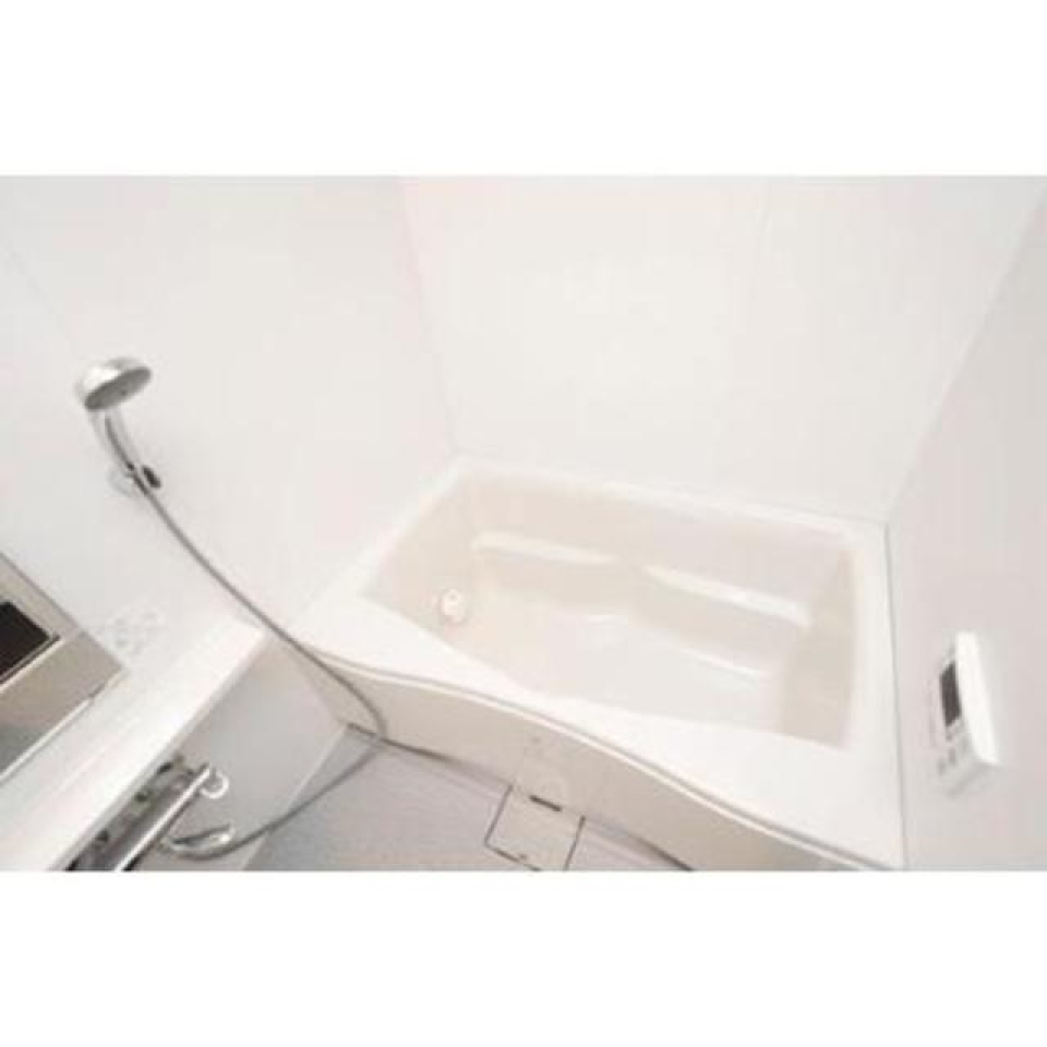 シンプルで清潔感のあるトイレ。※写真は同タイプ住戸です。