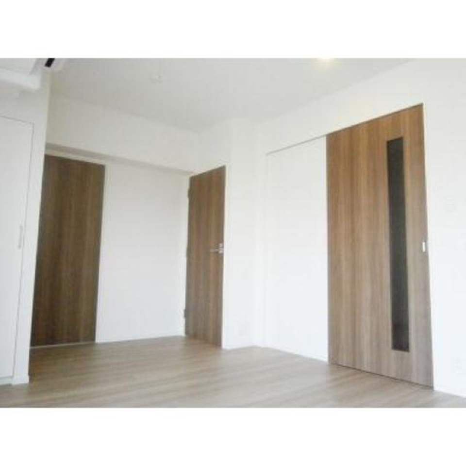 リビングルームからすべてのほかの部屋にアクセスできる間取り※写真は同タイプ住戸です。