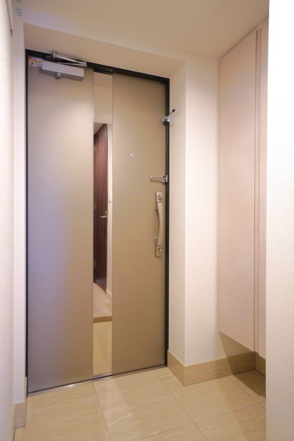 シューズBOX。
※写真は同タイプ住戸です。