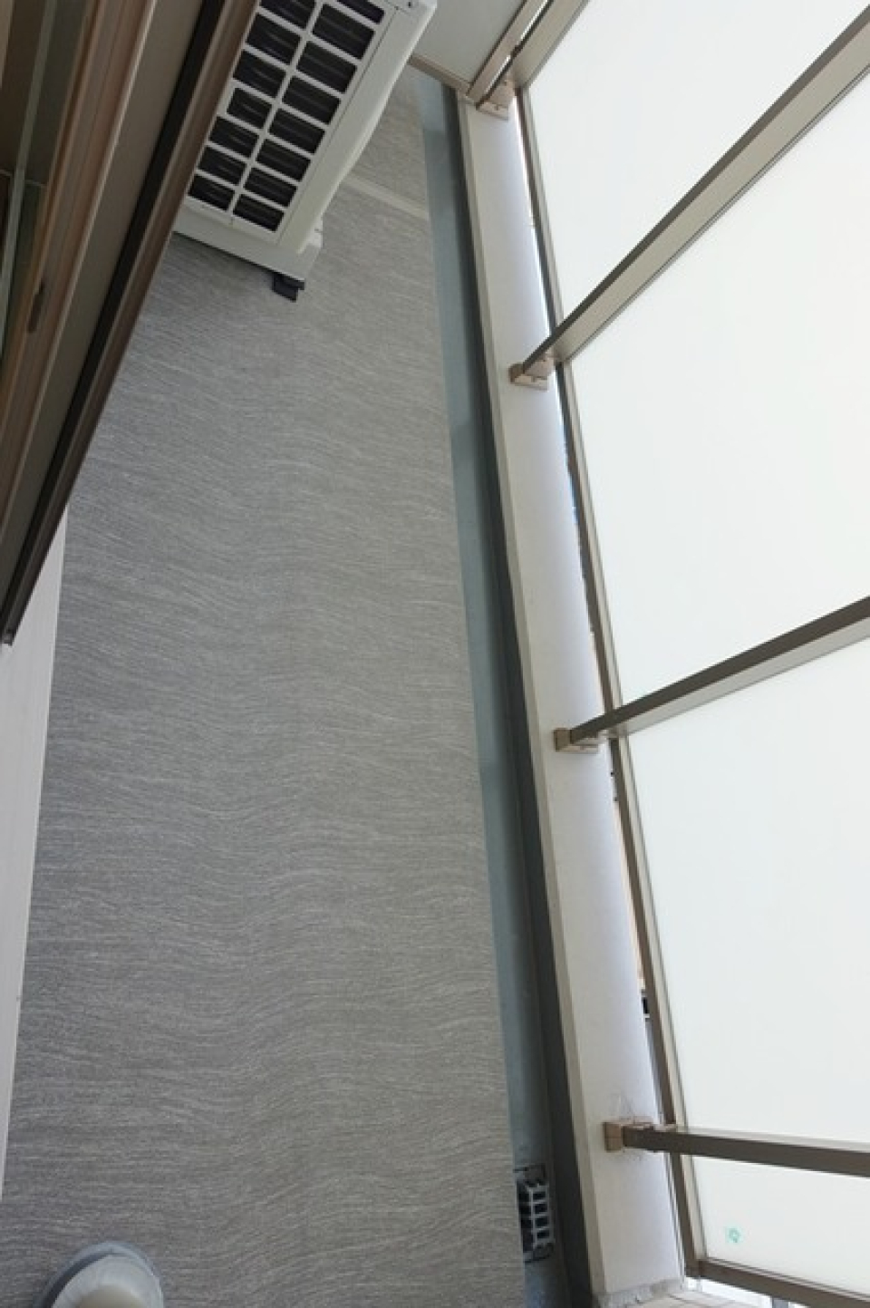 バルコニーに出た時の様子。※写真は同タイプ住戸です。