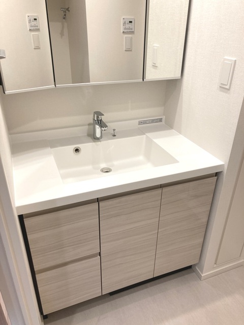 嬉しい独立洗面台。※写真は同タイプ住戸です。