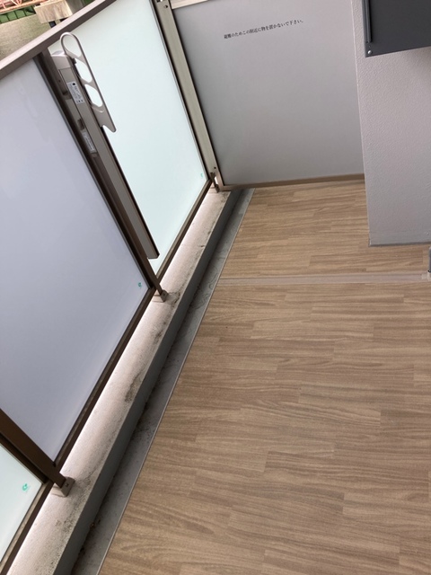 バルコニーに出た時の様子。※写真は同タイプ住戸です。