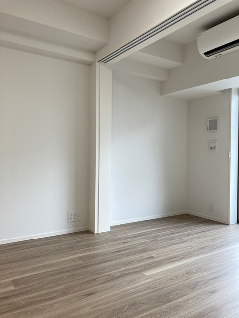 ６．０帖のDKと３．０帖の洋室が広がります。※写真は同タイプ住戸です。