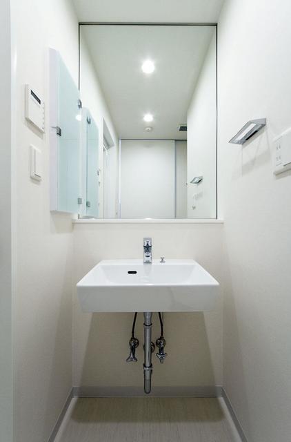 嬉しい独立洗面台。※写真は同タイプ住戸です。