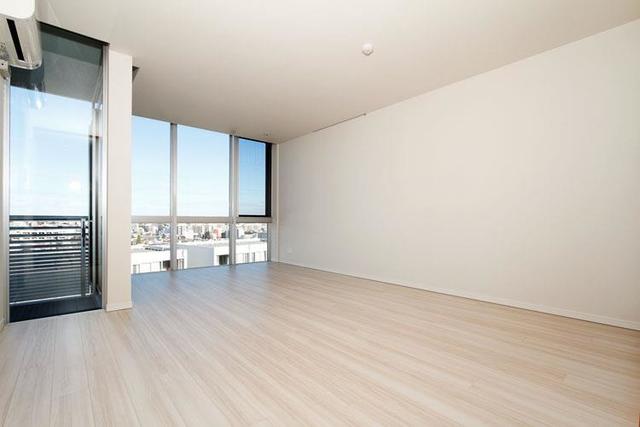 大きな窓が開放感を与えてくれます。※写真は同タイプ住戸です。