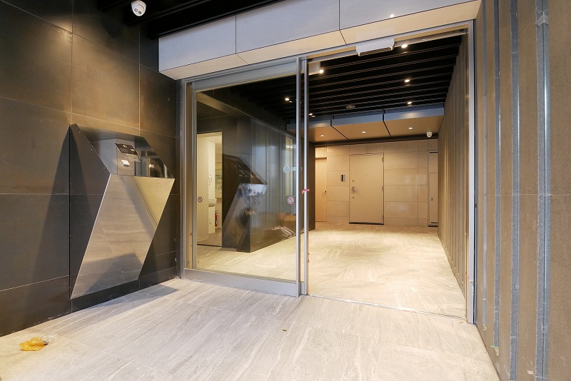 エントランス。セキュリティもしっかりしてそう。