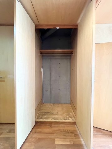 クローゼットを開けた時の様子。