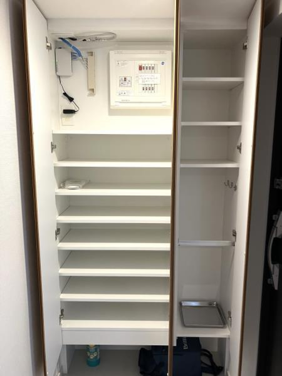 シューズボックスを開けた時の様子。