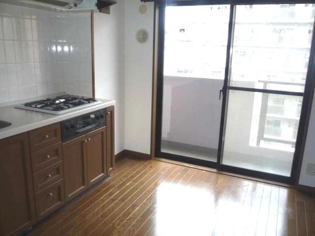 6.3帖のダイニングキッチンです。