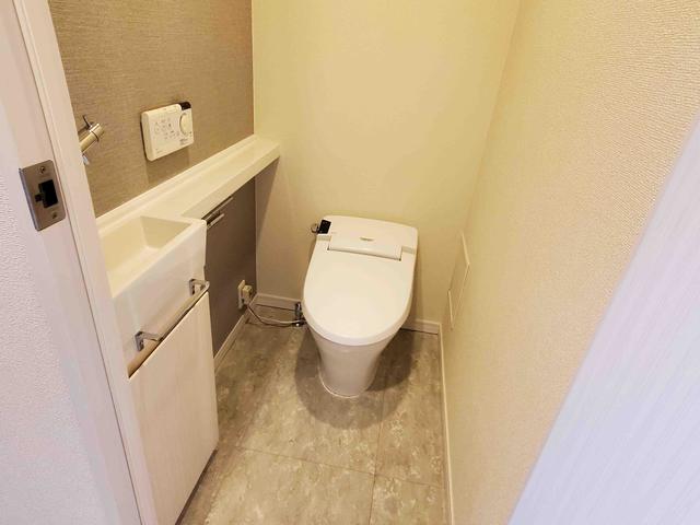 手を洗うところもあるトイレです。