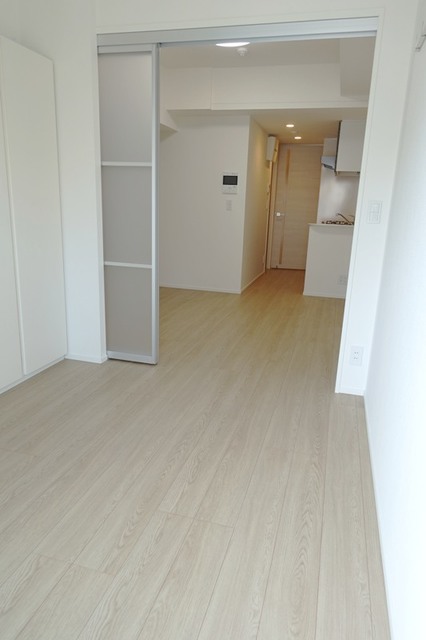 ７．２帖のDKと３．１帖の洋室が広がります。※写真は同タイプ住戸です。