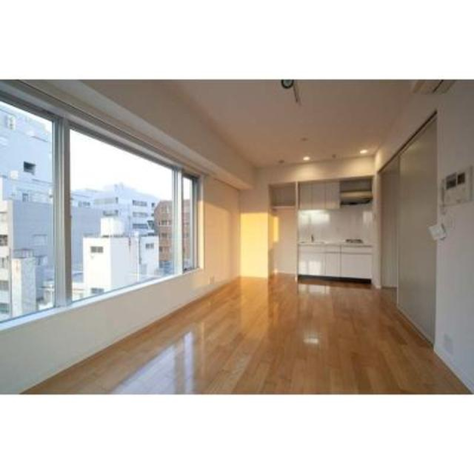 １３．５帖の広々LDKです。※写真は同タイプ住戸です。