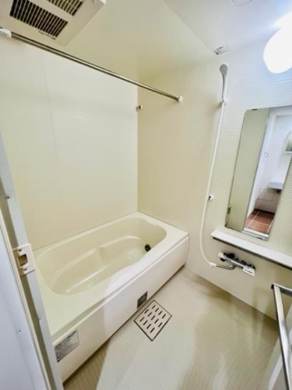 シンプルな浴室です。