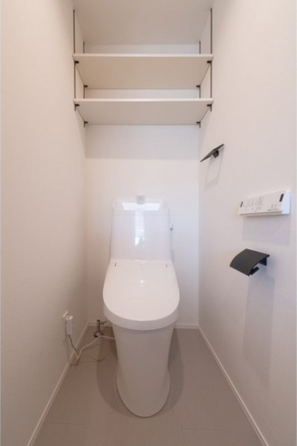 オープンラックにはシンデレラフィットなカゴを用意すると◎