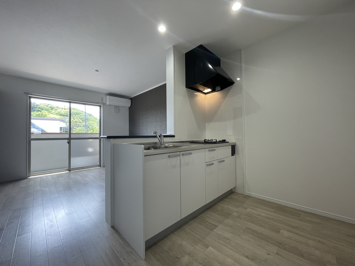 対面キッチンで話も弾みそう