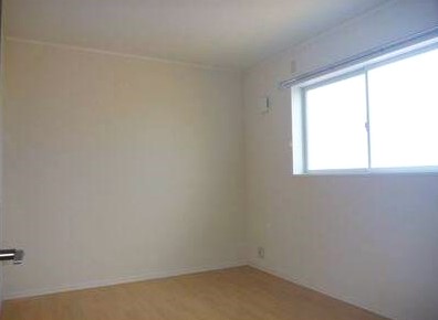 自然光バッチリ入る洋室6帖