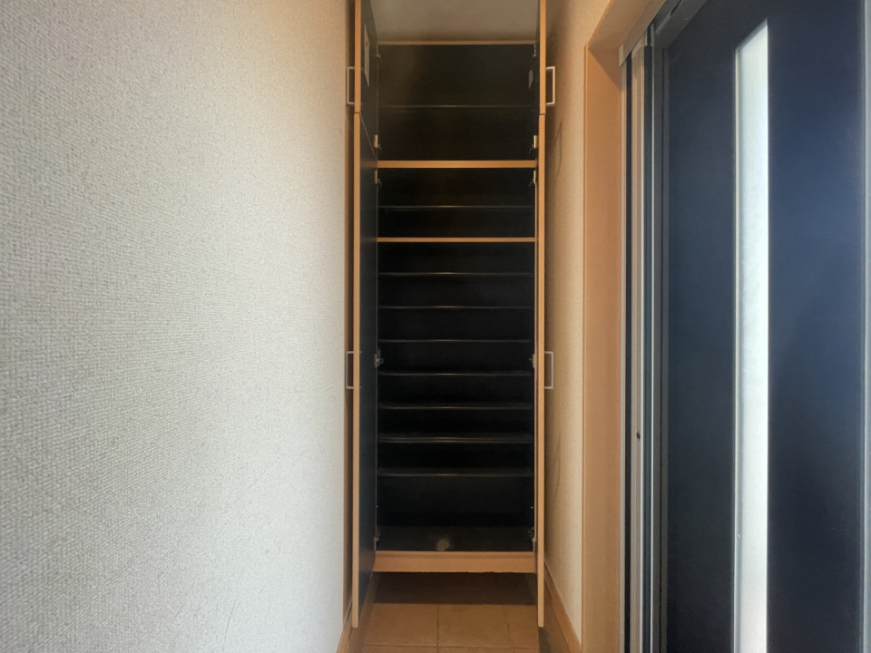 シューズクローゼットもたくさん入りそう