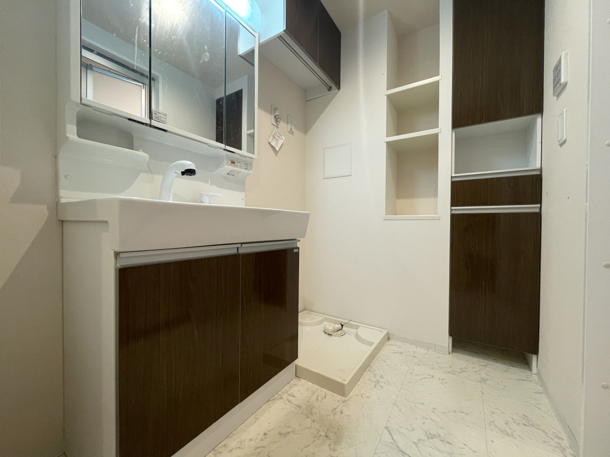 洗面所は収納スペースがたくさん