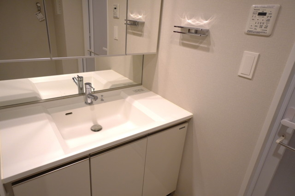 嬉しい独立洗面台。※写真は同タイプ住戸です。
