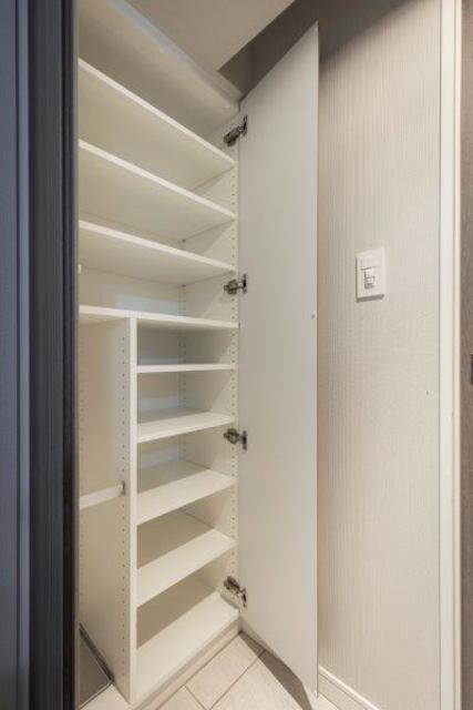 ここにも収納が隠れています