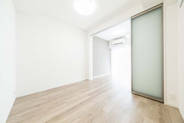 スライド式の開閉