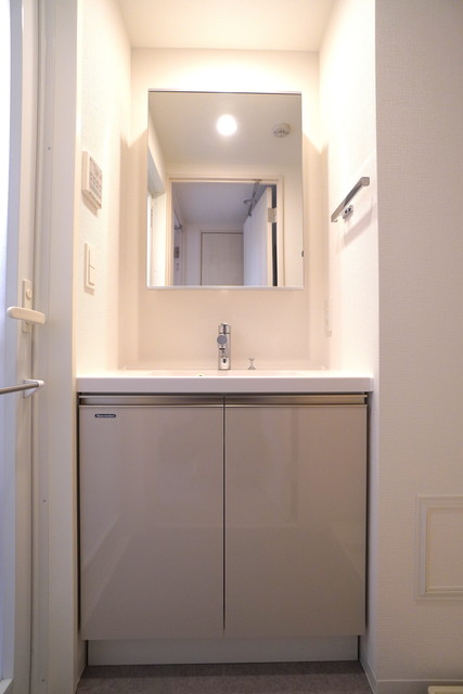 嬉しい独立洗面台。※写真は同タイプ住戸です。