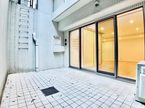 地下の特権！ドライエリアがあります❕