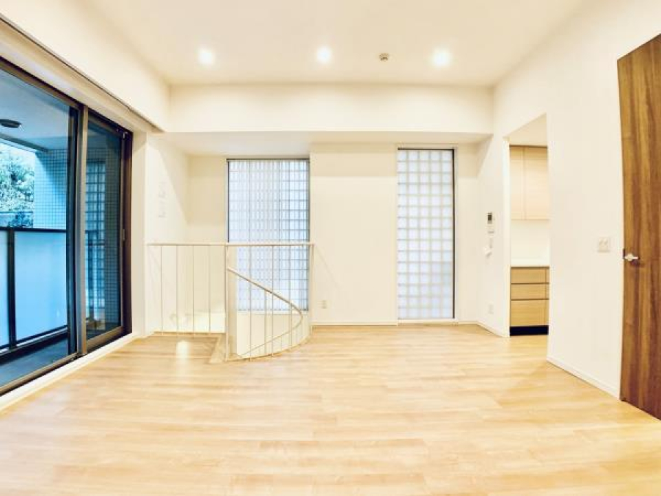 12.7帖のリビングダイニングです。