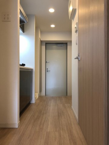 洋室と玄関までをつなぐ