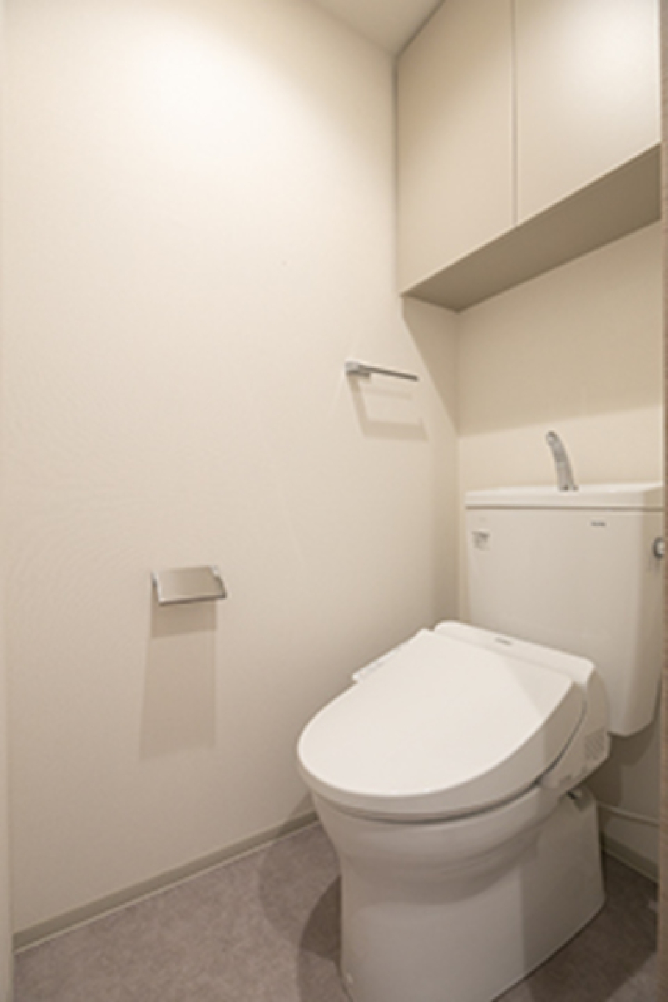 トイレにも収納あります
※写真は同タイプ住戸です。