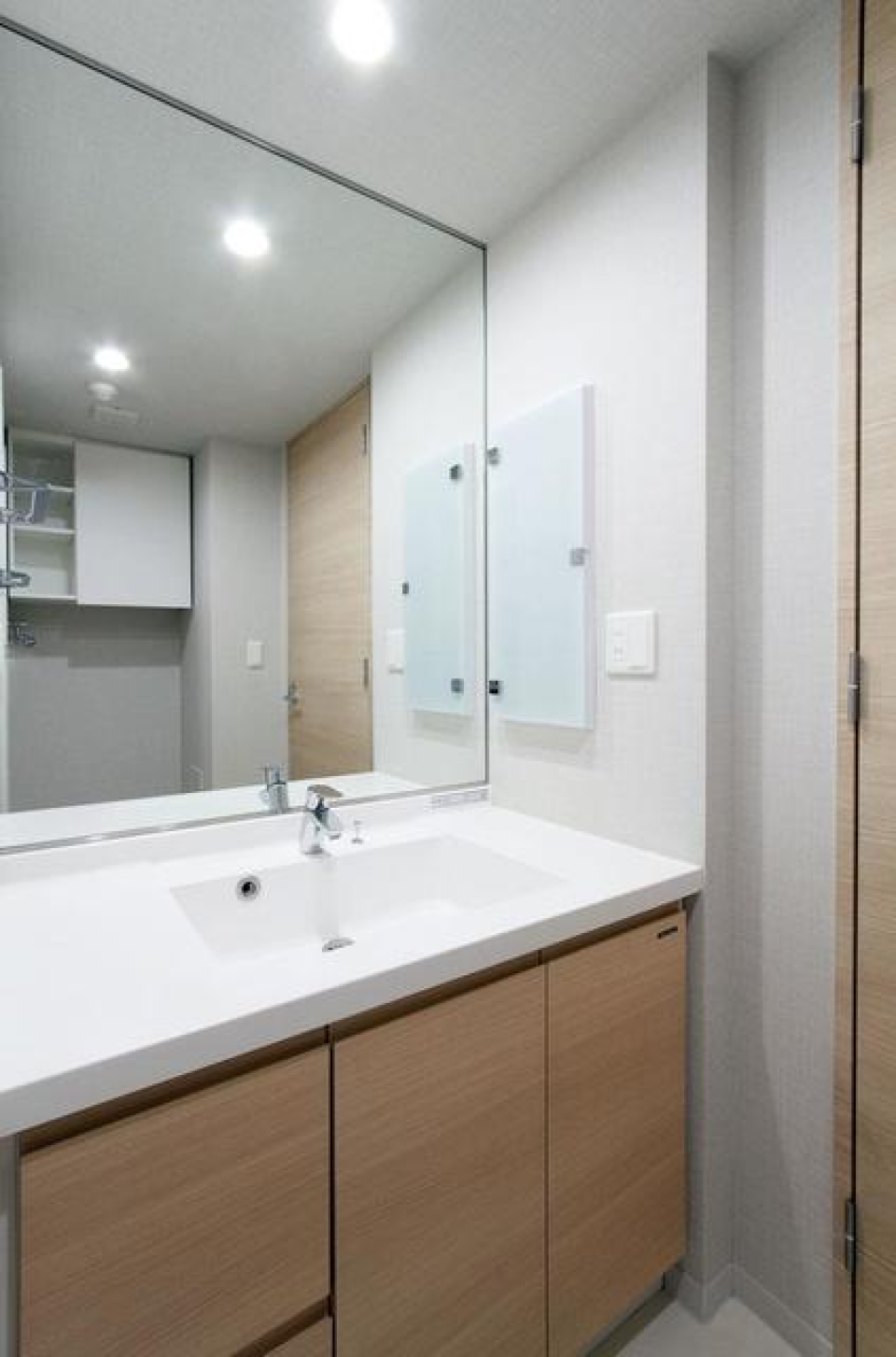 嬉しい独立洗面台。※写真は同タイプ住戸です。