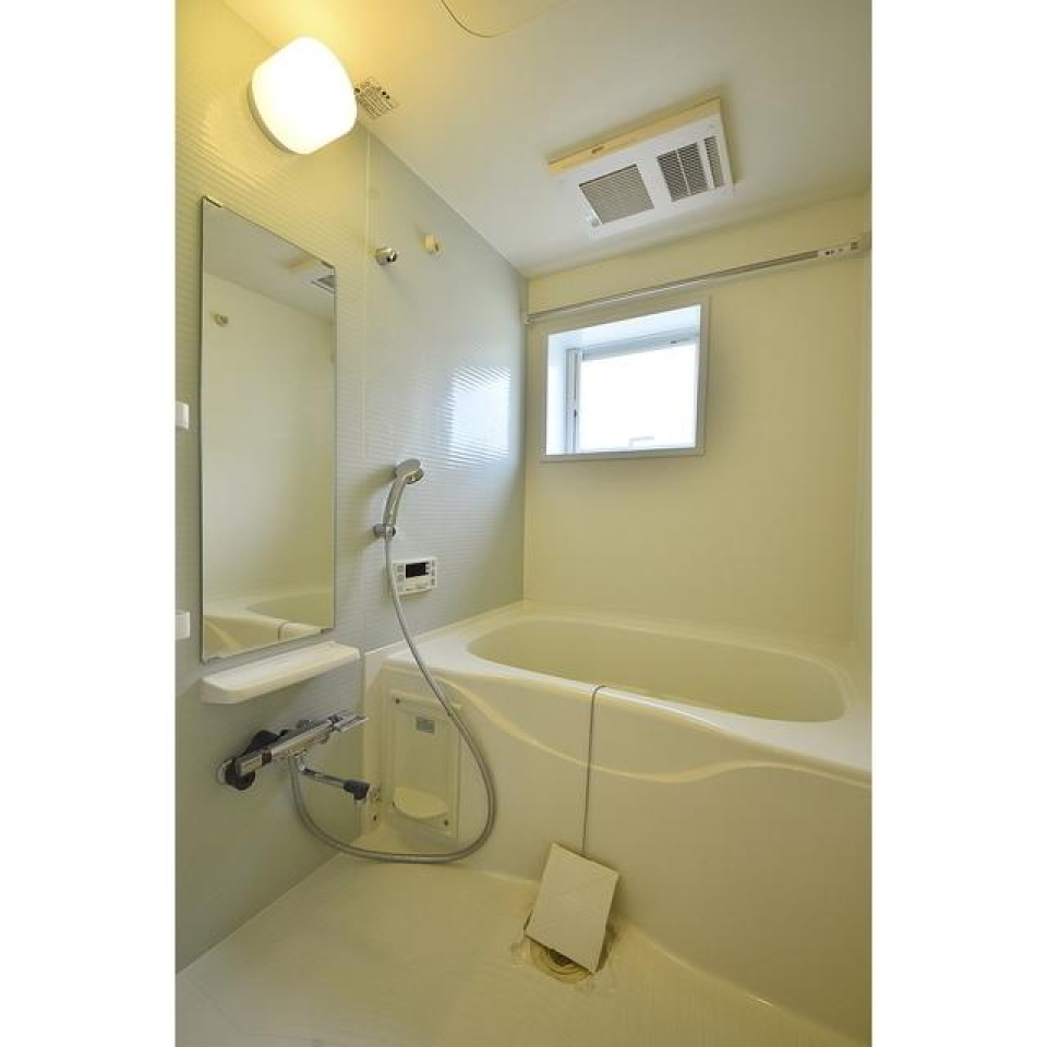 シンプルな浴室です。