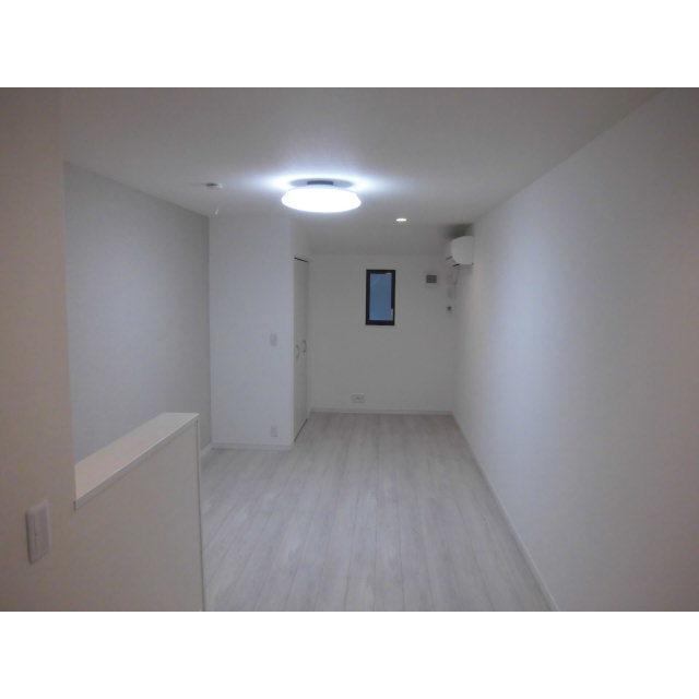 下の階は１０．４帖の空間になっています。