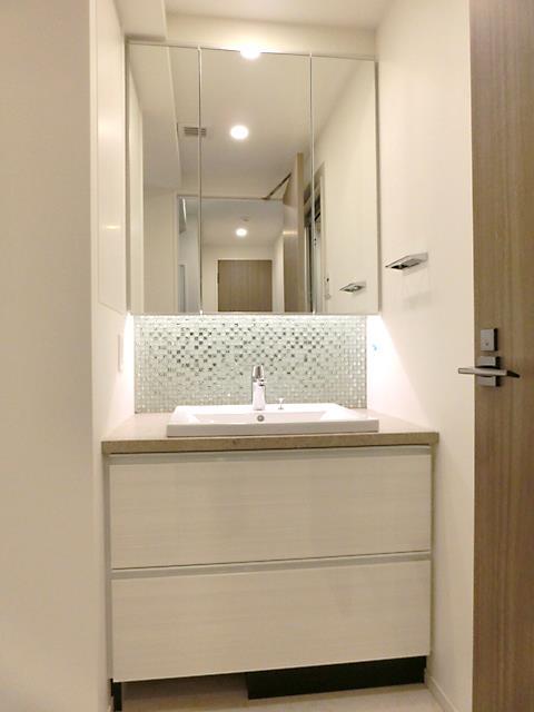 ぴかぴかな洗面室