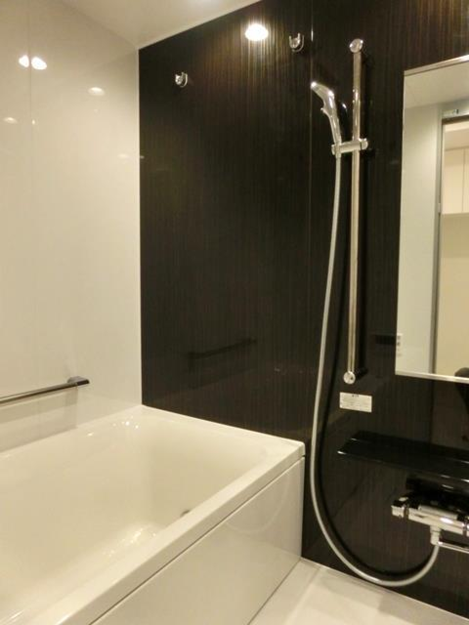 浴室もゆったり広々