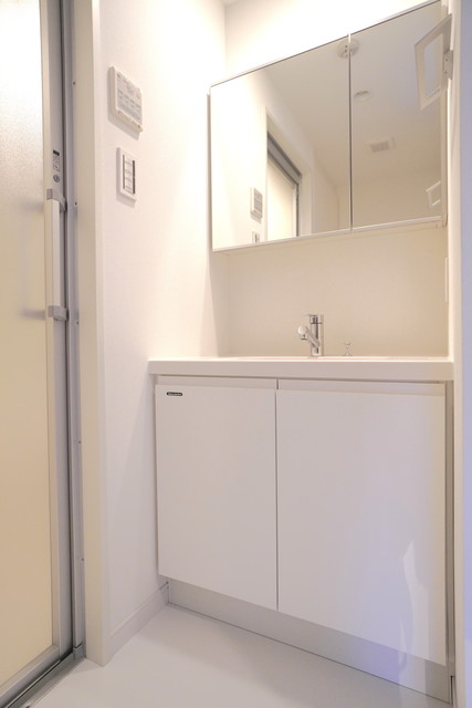 嬉しい独立洗面台。※写真は同タイプ住戸です。