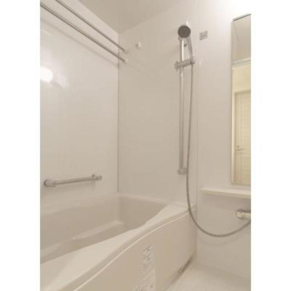 白一色。※写真は同タイプ住戸です。