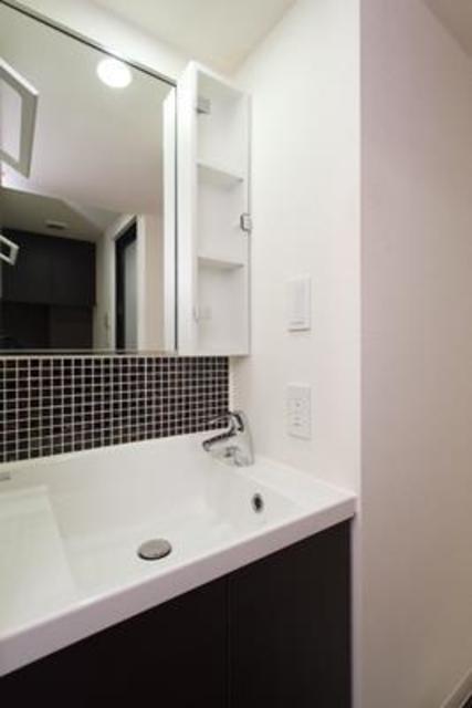 嬉しい独立洗面台。※写真は同タイプ住戸です。