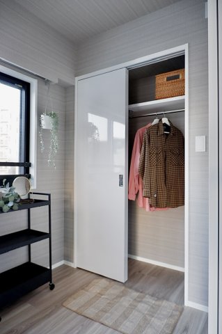 収納を開けた時の様子、※別号室同タイプ