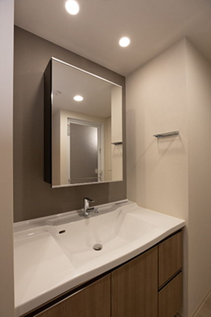 嬉しい独立洗面台。※写真は同タイプ住戸です。